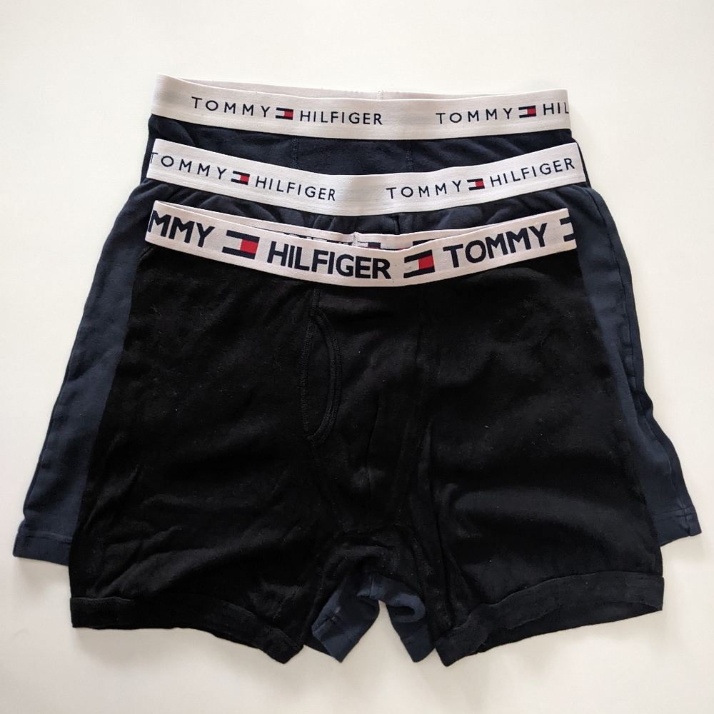 New Tommy Hilfiger boxer briefs, men's medium